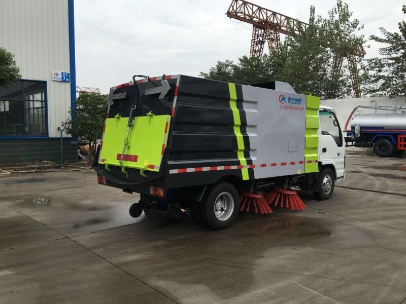 五十鈴3360掃路車