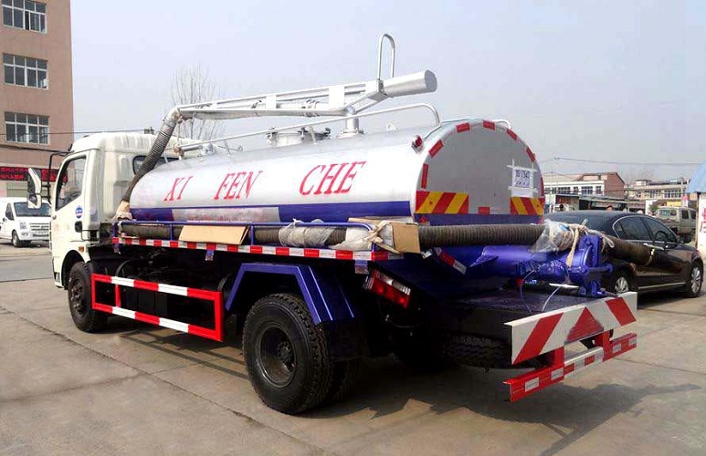 東風(fēng)大多利卡8方吸糞車(chē) 東風(fēng)大多利卡8方吸糞車(chē)圖片