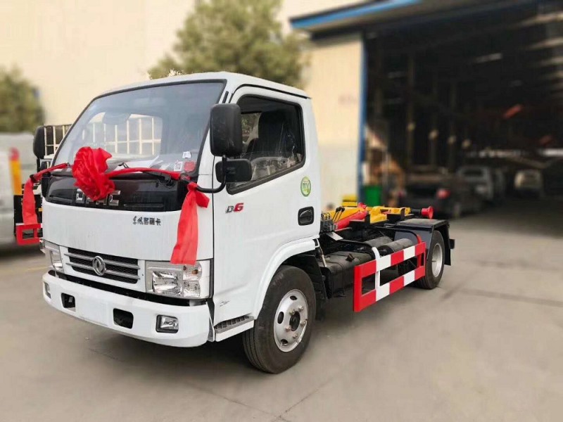 東風多利卡5方勾臂垃圾車