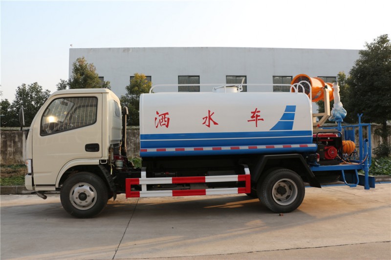 東風多利卡(3方)綠化噴灑車 東風多利卡(3方)綠化噴灑車圖片