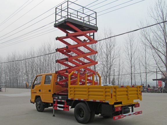 江鈴雙排座8-10米平臺(tái)升降高空作業(yè)車 江鈴雙排座8-10米平臺(tái)升降高空作業(yè)車圖片